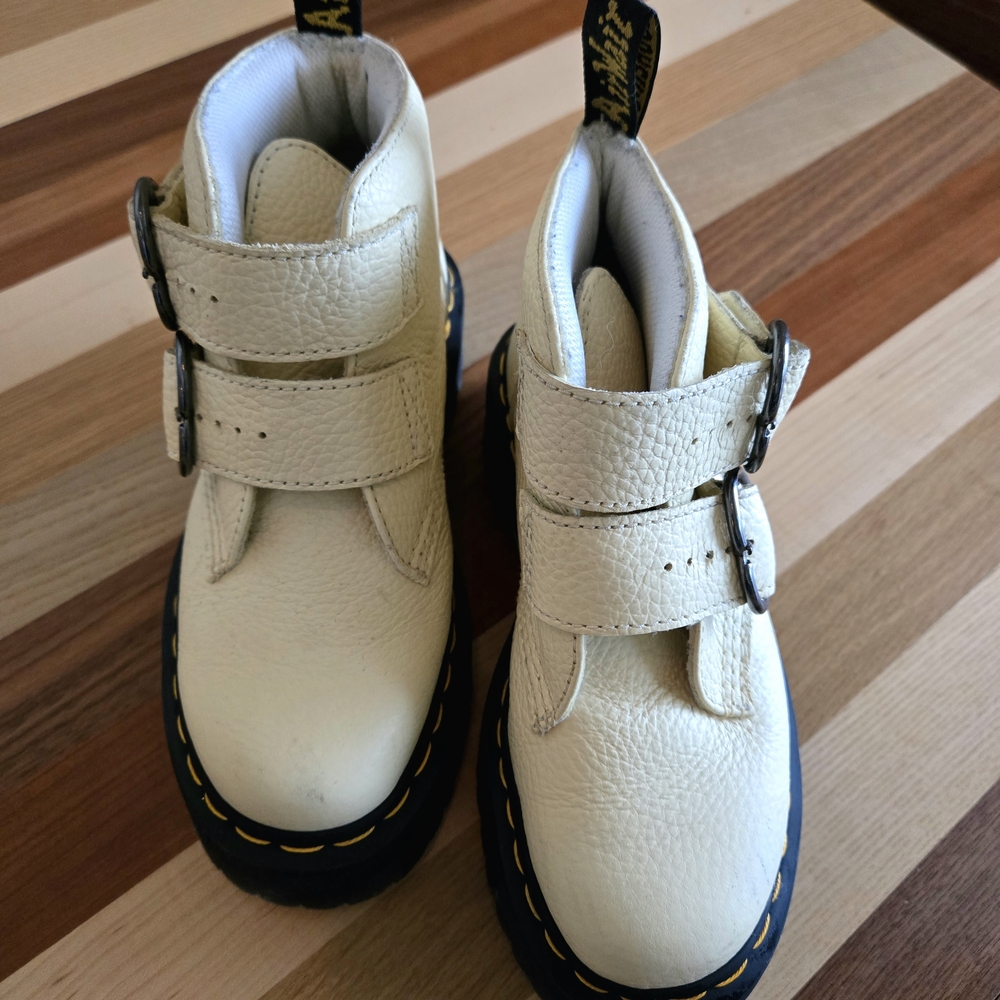 Dr. Martens Devon Ivory Boots with Heart Buckles Like New Condition - Picture 3 of 6
